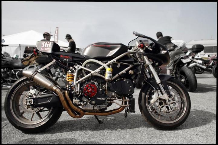 ducati_999_caferacer.jpg