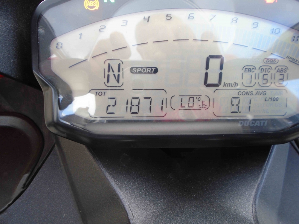 12) 899 speedometer (Copy).JPG